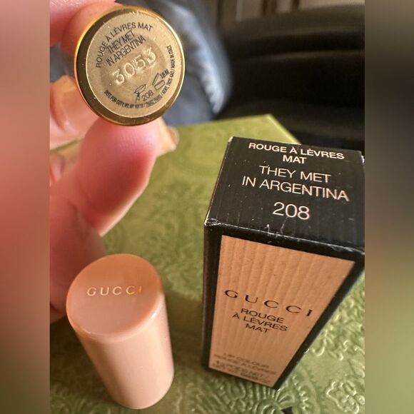 Gucci Rouge à Lèvres Mat Lipstick – They Met in Argentina (208) Brand Ne… - Picture 8 of 17